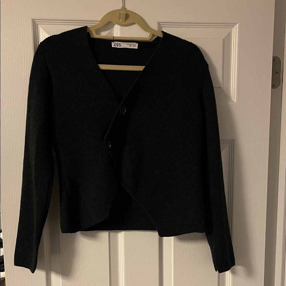 Zara Women's Black Cardigan Sweater